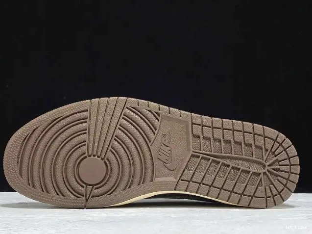 1st Kicks Scott Mocha Travis SP OG Air CQ4277-001 x Low Dark 1 Jordan 0612
